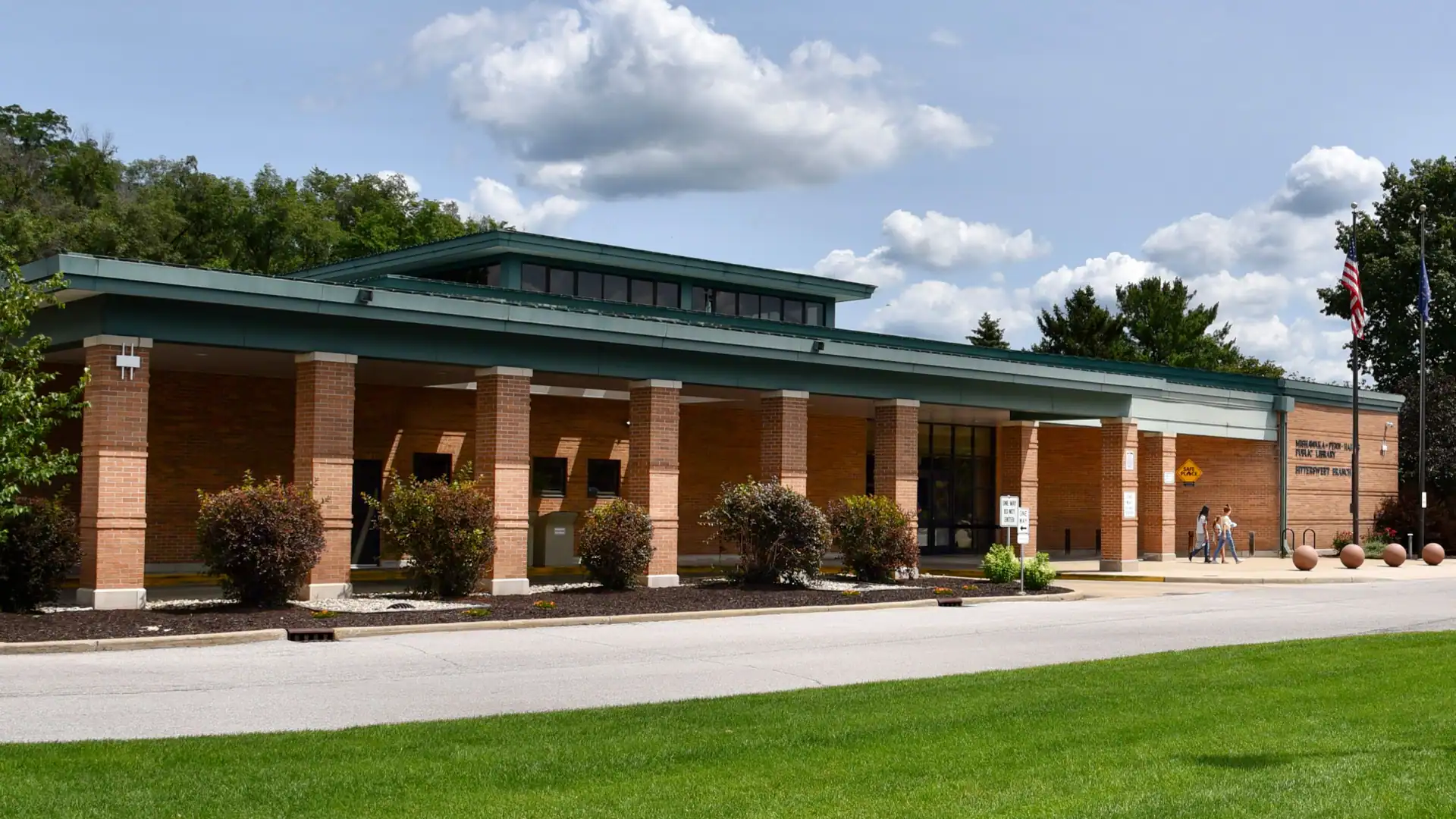 The exterior of the Bittersweet Branch building.