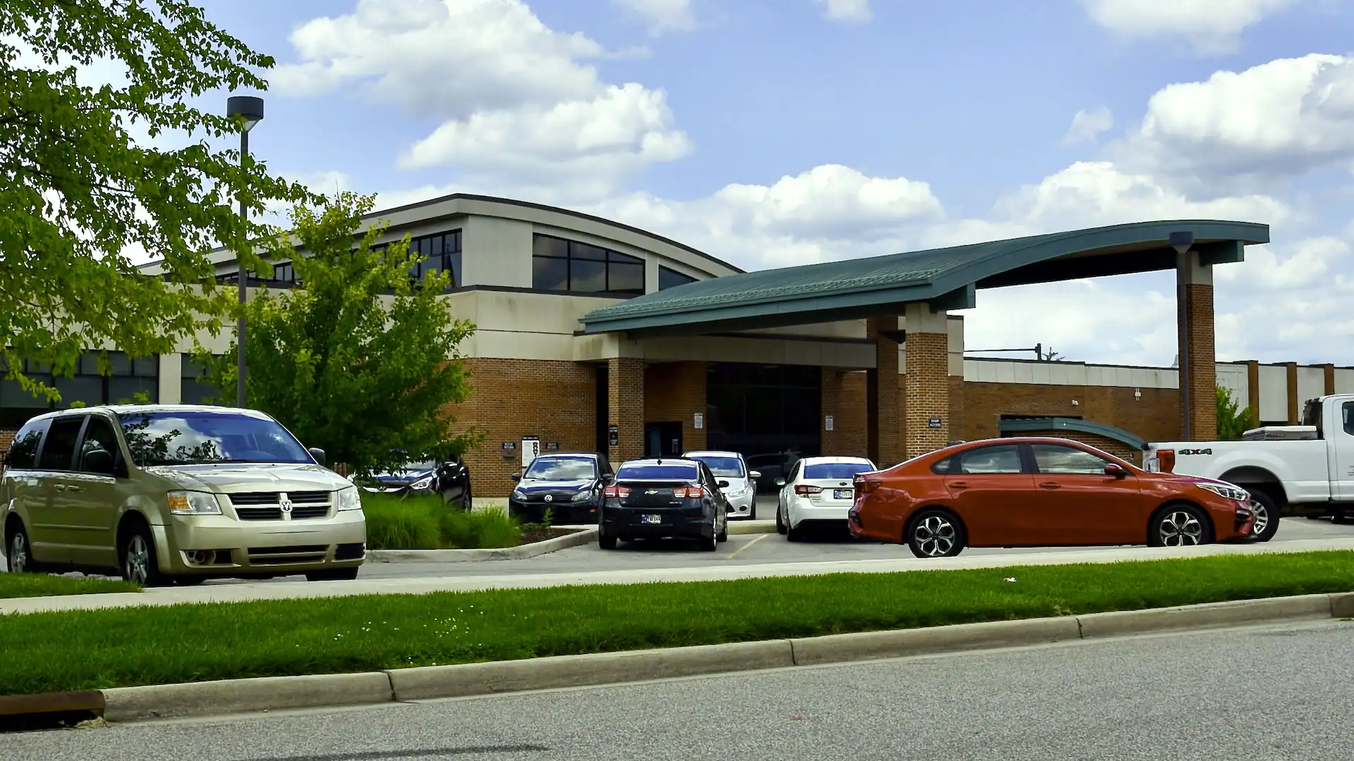 The exterior of the Mishawaka Library building.